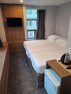 Calistar Hotel