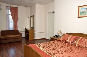 Lefortovskiy Most Hotel