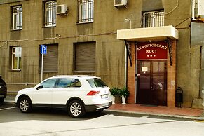 Lefortovskiy Most Hotel