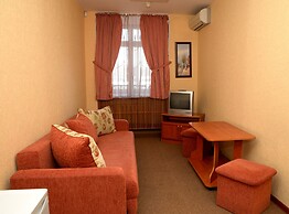 Lefortovskiy Most Hotel