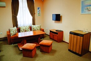 Lefortovskiy Most Hotel