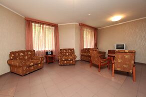 Jungle Hotel