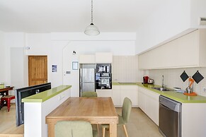 Diz 3 By TLV2rent