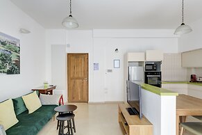 Diz 3 By TLV2rent