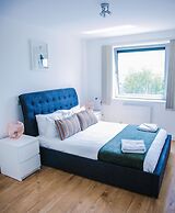 Riverside 2 Bed Apartment