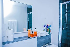 Riverside 2 Bed Apartment