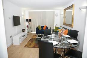 Riverside 2 Bed Apartment