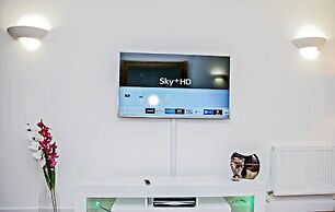 Riverside 2 Bed Apartment