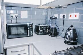 Riverside 2 Bed Apartment