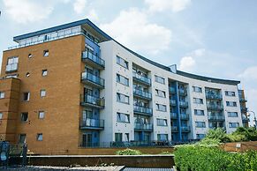 Riverside 2 Bed Apartment