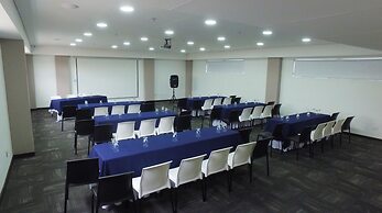 White Lighthouse Hotel