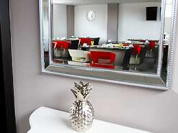 White Lighthouse Hotel