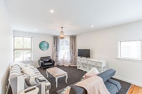 Provincial Apartment 2