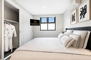 Manhattan Apartments - Caulfield North