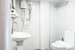 Full Moon' House - Hostel