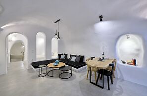 Cave Suite Oia