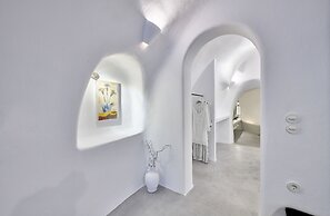 Cave Suite Oia