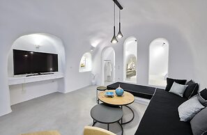 Cave Suite Oia