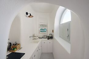 Cave Suite Oia