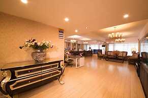 Chengdu Longhu Beach Hotel