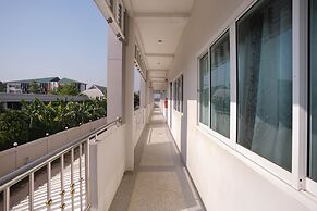 OYO 75394 Sakthong Grand Hotel