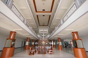 OYO 75394 Sakthong Grand Hotel