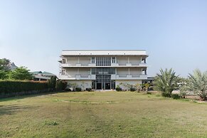 OYO 75394 Sakthong Grand Hotel