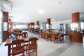 OYO 75394 Sakthong Grand Hotel