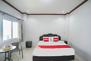 OYO 75394 Sakthong Grand Hotel