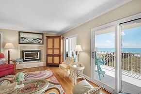 Sea Oats 4 Bedroom Condo by RedAwning