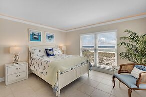 Sea Oats 4 Bedroom Condo by RedAwning
