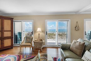 Sea Oats 4 Bedroom Condo by RedAwning