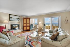 Sea Oats 4 Bedroom Condo by RedAwning