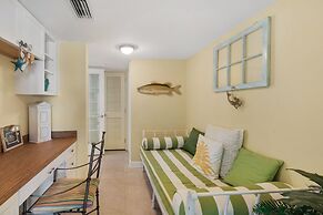 Sea Oats 4 Bedroom Condo by RedAwning