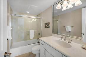 Sea Oats 4 Bedroom Condo by RedAwning