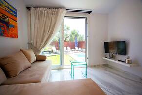 Salonikiou Beach Luxury Residences