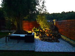 Salonikiou Beach Luxury Residences