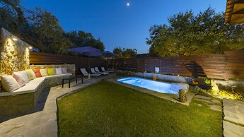 Salonikiou Beach Luxury Residences