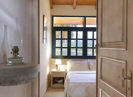 Castello Villa Daphnes - Private Pool & Whirlpool