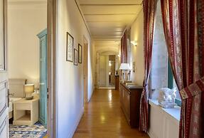 Castello Villa Daphnes - Private Pool & Whirlpool