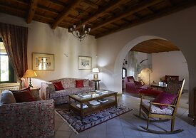 Castello Villa Daphnes - Private Pool & Whirlpool