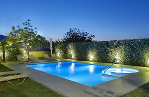 Castello Villa Daphnes - Private Pool & Whirlpool