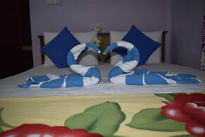 Gloriya Mathews Family Guest House