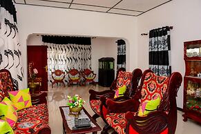 Gloriya Mathews Family Guest House