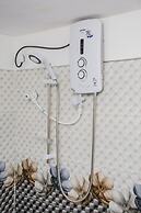 Gloriya Mathews Family Guest House