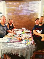 Gloriya Mathews Family Guest House