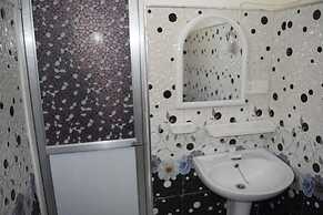 Gloriya Mathews Family Guest House