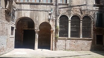 Corte Sconta Mini Loft