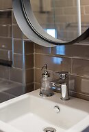 Heart of Florence Pitti 2 Bed-apartment