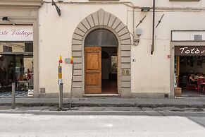 Heart of Florence Pitti 2 Bed-apartment